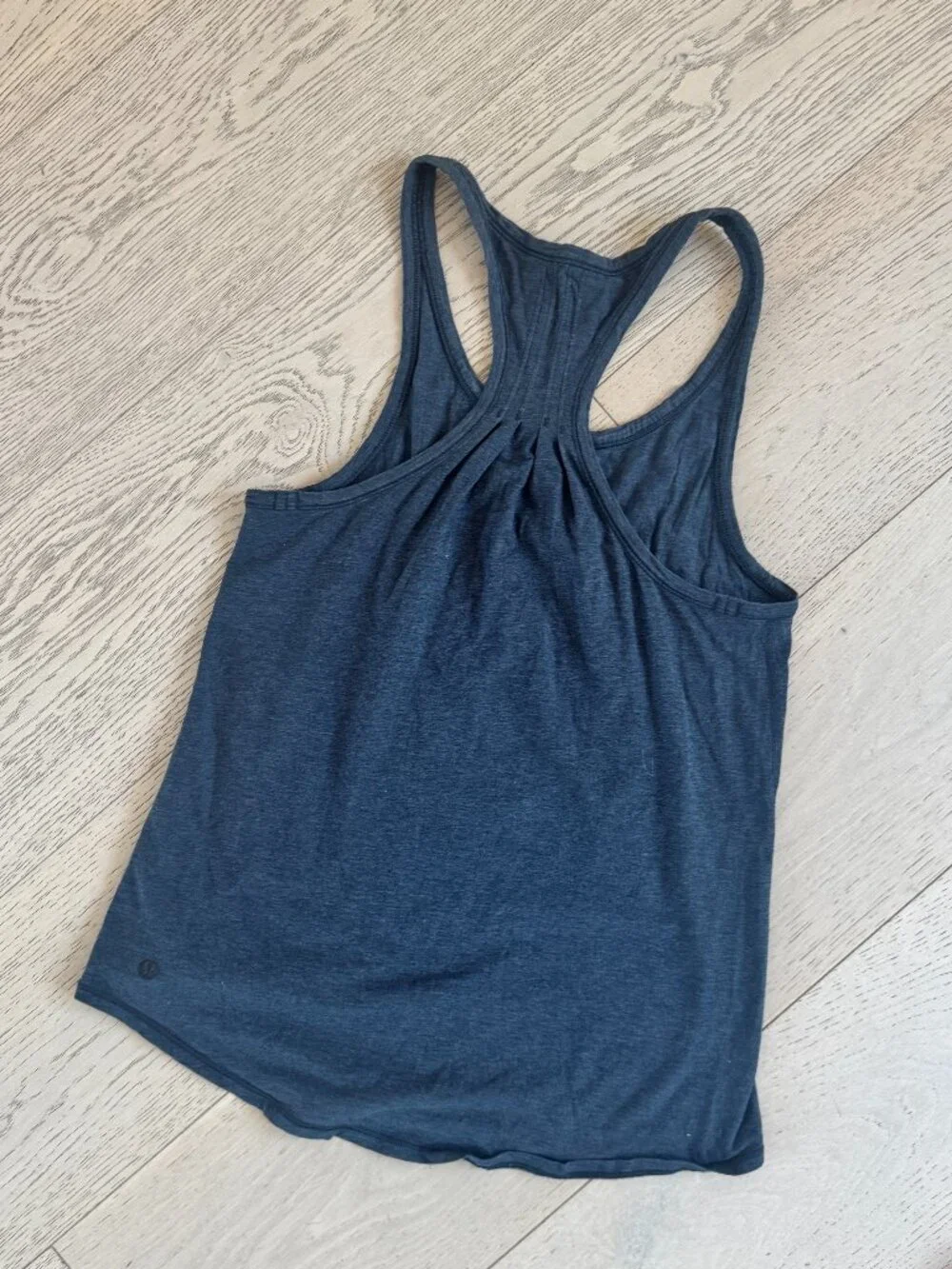 LOT Lululemon Workout Tops xx3  sz 6